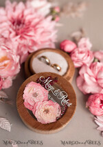 RINGTRÄGERBOXEN & KISSEN Epoxidharz Trauringe Box Elegante Epoxidharz-Hochzeitsringbox, personalisierte Harzringbox mit Gravur, minimalistische Hochzeitsringbox mit echten Blumen und Samt, rustikale Hochzeitsstationery.4