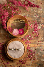 RINGTRÄGERBOXEN & KISSEN Epoxidharz Trauringe Box Personalisierte Hochzeitsringbox für 2 oder 3 Ringe, Holzringbox • rustikale Ringträgerbox • echte Blumen in Harz Luxusringbox15