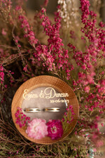 RINGTRÄGERBOXEN & KISSEN Epoxidharz Trauringe Box Personalisierte Hochzeitsringbox für 2 oder 3 Ringe, Holzringbox • rustikale Ringträgerbox • echte Blumen in Harz Luxusringbox15