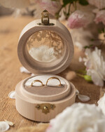 RINGTRÄGERBOXEN & KISSEN Epoxidharz Trauringe Box Luxuriöse Harz-Ehering-Box, minimalistische gravierte echte Blumen-Ring-Box, personalisierte Epoxid-Box mit nude Samt, rustikale maßgefertigte Ring-Box.11