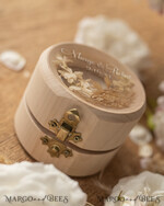 RINGTRÄGERBOXEN & KISSEN Epoxidharz Trauringe Box Luxuriöse Harz-Ehering-Box, minimalistische gravierte echte Blumen-Ring-Box, personalisierte Epoxid-Box mit nude Samt, rustikale maßgefertigte Ring-Box.11