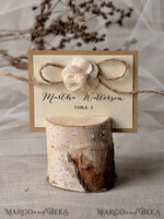 PLATZKARTEN / TISCHKARTEN  
 Rustikale Eco-Hochzeitsplatzkarten Minimalistische Ecru Hochzeitsplatzkarten, rustikale Namensschilder, einfache romantische Hochzeitsnamensschilder mit Blumendekor und Jute-Schnur, benutzerdefinierter Text, rustikale Platzkarten.2