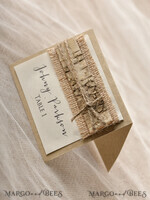 PLATZKARTEN / TISCHKARTEN  
 Rustikale Eco-Hochzeitsplatzkarten Einfache Elfenbein-Hochzeitsplatzkarte, braune Namensschilder mit Rinde und Jute-Schnur, elegante Hochzeitsstationery, rustikale Hochzeitsplatzkarten, maßgeschneiderte Begleitkarten.3