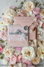 HOCHZEITS EINLADUNGEN vintage Spitze / rustikale Spitze Romantische Hochzeitseinladungen Vintage Spitze Personalisierte Einladung Hellgrau und Blush Pink39