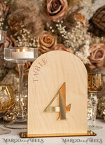 TISCHDEKORATIONSCHILDER   Holz Eco Rustikale Tischnummern Rustikale Holzbogen Hochzeits Tischnummern, Holzgold Plexi Tischnummern, Landhaus Hochzeit Tischdekoration, Hochzeitsbeschilderung Holz goldene Spiegel Tischnummern12