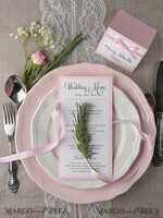 MENÜ & PROGRAMME  
 rustikal und Spitze Romantisches handgemachtes Hochzeitsmenü in Blush-Rosa, glamouröses minimalistisches Abendmenü mit Schleife, elegantes einfaches Partytischmenü, modernes Hochzeitsmenükarte in Weiß und Rosa.5