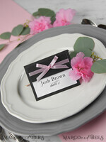 PLATZKARTEN / TISCHKARTEN  
 rustikal und Spitze Romantische schwarze minimalistische Hochzeitsplatzkarten mit pinkem Band, moderne elegante botanische Platzkarte, glamouröse Tischkarten, traumhafte rustikale Hochzeitsnamensschilder.4