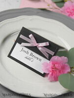PLATZKARTEN / TISCHKARTEN  
 rustikal und Spitze Romantische schwarze minimalistische Hochzeitsplatzkarten mit pinkem Band, moderne elegante botanische Platzkarte, glamouröse Tischkarten, traumhafte rustikale Hochzeitsnamensschilder.4