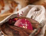 PLATZKARTEN / TISCHKARTEN  
 Acrylgold klar / Holz 3D Acrylbogen Burgundy Flachplatzkarte, klare Acryl- und goldene Flachplatzkarte, bordeauxgoldene Plexi-Flachplatzkarte, Marsala Luxus-Hochzeitstischdekoration, weißer Text14
