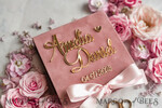 RINGTRÄGERBOXEN & KISSEN Samtkästchen für den Trauungszeremonie Personalisierte Hochzeitsring-Box • Blush Pink Goldene Samt-Hochzeitsring-Box für die Zeremonie, Boho Glam Hochzeitsring-Boxen für ihn und sie, Luxuriöse Samt-Ring-Box doppelt, kundenspezifische Farben10