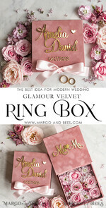 RINGTRÄGERBOXEN & KISSEN Samtkästchen für den Trauungszeremonie Personalisierte Hochzeitsring-Box • Blush Pink Goldene Samt-Hochzeitsring-Box für die Zeremonie, Boho Glam Hochzeitsring-Boxen für ihn und sie, Luxuriöse Samt-Ring-Box doppelt, kundenspezifische Farben10