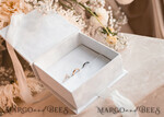 RINGTRÄGERBOXEN & KISSEN Samtkästchen für den Trauungszeremonie Reine weiße Ringbox für die Hochzeitszeremonie 3 Ringe, weiße goldene Samt-Hochzeitsringbox für die Zeremonie, glamouröse Hochzeitsringboxen für ihn und sie, luxuriöse Samt-Ringbox doppelt in benutzerdefinierten Farben.24