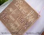 BLUMENMÄDCHEN / SEITENJUNGE SCHILDER rustikal Personalisierte Holz-Hochzeitsbeschilderung, Holzschild für den Seitenjungen, Holzgraviertes Schild für das Blumenmädchen, Schild für den Hochzeitstag des Blumenmädchens, rustikale Hochzeitsdekoration für das Blumenmädchen, Papa, hier kommt Mama, hier kommt die Braut.4