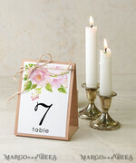 TISCHDEKORATIONSCHILDER   Aquarell Rustikale Rosen-Hochzeitstischkarten, Pinke Rosen-Blumen-Tischnummer, Öko-Hochzeitsbeschilderung, Romantische Hochzeitstischnummern, Bearbeitbarer Text, Jutebaumwoll-Schnur Öko-Tischschilder1