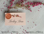 PLATZKARTEN / TISCHKARTEN  
 Romantisches Boho/ Botanisch/ Floral Elegante Blush-Rosa-Hochzeitsplatzkarte mit einem Wachssiegel, individuell handgefertigte Hochzeitsplatzkarten, florale Hochzeitsnamensschilder, elegante Tischdekoration, botanische Namensschilder.2