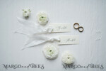 PLATZKARTEN / TISCHKARTEN  
 Romantisches Boho/ Botanisch/ Floral Romantische Elfenbein Hochzeitsplatzkarten, Seidenweiße Hochzeitskarten mit Schleifen, Elegante Hochzeitsnamenskarten, Minimalistische Platzkarten, Einfache maßgeschneiderte Hochzeitsplatzkarten für den Tisch.4