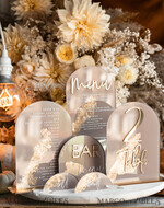 TISCHDEKORATIONSCHILDER   Acryl Tischdekoration Zahlen Acrylbogen Cappuccino Tischmenü, klare Acryl- und Goldschilder, Nude-Gold Plexi Tischnummern, tanfarbene Luxus-Hochzeitstischdekoration, erdige Hochzeitsbeschilderung goldene Spiegel Tischnummern25