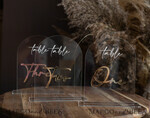 TISCHDEKORATIONSCHILDER   Acryl Tischdekoration Zahlen Transparente Acrylbogen Tischnummern, klare Acryl- und Goldschilder, goldene Plexi-Tischnummern, luxuriöse Hochzeits-Tischdekoration, Hochzeitsbeschilderung mit goldenen Spiegelnummern.6