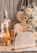 TISCHDEKORATIONSCHILDER   Acryl Tischdekoration Zahlen Acrylbogen gefrorenes Tischschild, weiße und goldene Tischschilder, goldenes 3D-Tischschild, elegante luxuriöse Hochzeitsdeko für Mr & Mrs, Glam Hochzeitsbeschilderung.10