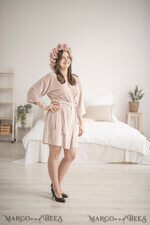 Brautjungfer/Trauzeuge Box HOCHZEITSROBE  
 Geschenk für die Trauzeugin; Wirst du mein Brautjungferngeschenk sein. Hochzeitsweicher Morgenmantel aus Samt, romantischer Hochzeitsmorgenmantel in Blush.9