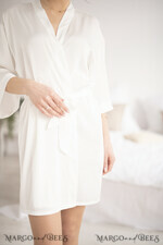 FRISCH VERHEIRATETES PAAR GESCHENKE Brautgeschenke Cremeweiße Brautrobe mit goldener Schrift, goldene Brautrobe, Samtrobe für die Braut Hochzeit, elegante weiche Hochzeitsrobe.11