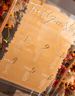 TISCHPLÄNE UND WILLKOMMENSCHILDER FÜR HOCHZEITEN Plexi Gold / Samt beige Samt und Gold Modernes Samt Sitzplan, 3D Elegantes Finde deinen Platz - Sitzplan, Luxus Hochzeittischplan, Hochzeitsdekoration mit goldenen Buchstaben - Goldenes Empfangsschild - Individuelles Zeremonieschild39