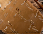 TISCHPLÄNE UND WILLKOMMENSCHILDER FÜR HOCHZEITEN Plexi Gold / Samt beige Samt und Gold Modernes Samt Sitzplan, 3D Elegantes Finde deinen Platz - Sitzplan, Luxus Hochzeittischplan, Hochzeitsdekoration mit goldenen Buchstaben - Goldenes Empfangsschild - Individuelles Zeremonieschild39