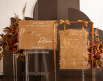 TISCHPLÄNE UND WILLKOMMENSCHILDER FÜR HOCHZEITEN Plexi Gold / Samt beige Samt und Gold Modernes Samt Sitzplan, 3D Elegantes Finde deinen Platz - Sitzplan, Luxus Hochzeittischplan, Hochzeitsdekoration mit goldenen Buchstaben - Goldenes Empfangsschild - Individuelles Zeremonieschild39