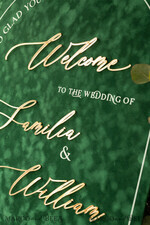 TISCHPLÄNE UND WILLKOMMENSCHILDER FÜR HOCHZEITEN Plexi Gold / Samt Luxus Samt Grünes Hochzeits-Willkommensschild, Goldene Hochzeitsdekoration, Personalisierte Hochzeitsbeschilderung, Hochzeitsgeschenk, Willkommenshochzeitsboard, GV9