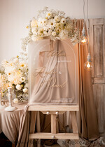 TISCHPLÄNE UND WILLKOMMENSCHILDER FÜR HOCHZEITEN Plexi Gold / Samt Bogen gefroren und goldene Acryl-Hochzeit Willkommen-Schild, Plexiglas goldene Hochzeitsdekoration, personalisiertes Hochzeitsschild, modernes Boho Empfangshochzeitsbrett26