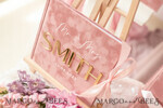 TISCHPLÄNE UND WILLKOMMENSCHILDER FÜR HOCHZEITEN Plexi Gold / Samt Luxuriöses Samt Blush Rosa Hochzeits Willkommensschild, Goldene Hochzeitsdekoration, Personalisierte Hochzeitsbeschilderung, Hochzeitsgeschenk, Willkommenshochzeitsboard BpPXSet11