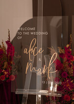 TISCHPLÄNE UND WILLKOMMENSCHILDER FÜR HOCHZEITEN Plexi Gold / Samt Luxuriöses klares und goldenes Hochzeits-Willkommensschild, goldene Hochzeitsdekoration, personalisiertes Hochzeits-Schild, Hochzeitsboard, Willkommens-Hochzeitsboard12