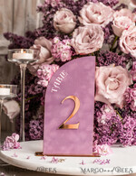 TISCHDEKORATIONSCHILDER   Samt Tischnummern und Dekoration Mauve-Velours-Tischnummer, Gold-Acryl-Halbbogen-Tischschild, Staubige-Rose-Velours-Hochzeitstischnummer mit Ständer, Gold-Plexi-Lila-Tischnummern MvS12