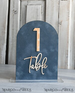 TISCHDEKORATIONSCHILDER   Samt Tischnummern und Dekoration staubiger blauer Hochzeitstisch Nummer, Acrylbogen Samt Tischschild, Tisch Gold Plexiglas Tischschild, elegante luxuriöse Hochzeitstischdekoration, Boho Glam Hochzeitsschild Silber Spiegel Tischschild5