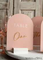 TISCHDEKORATIONSCHILDER   Samt Tischnummern und Dekoration Rosa Acryl Tischnummern, Bogen Tischnummern mit Ständer, Blush Rosa und Gold Hochzeits Tischdekoration, 3D goldene Beschriftung Tischnummern, Blush Hochzeitsbeschilderung.10