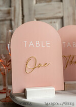 TISCHDEKORATIONSCHILDER   Samt Tischnummern und Dekoration Rosa Acryl Tischnummern, Bogen Tischnummern mit Ständer, Blush Rosa und Gold Hochzeits Tischdekoration, 3D goldene Beschriftung Tischnummern, Blush Hochzeitsbeschilderung.10