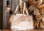 BLUMENMÄDCHEN / SEITENJUNGE SCHILDER Acrylschilder für Blumenmädchen / Ringträger Personalisierte Acryl-Hochzeits-Schild für den Ringträger, Ombre Beige Gold Acryl-Schild für den Ringträger, bemaltes Plexiglas-Acryl-Schild für das Blumenmädchen, Schild für das Blumenmädchen am Hochzeitstag, boho glam Bogen gold Acryl-Hochzeitsdekoration für das Blumenmädchen, Papa, es ist Zeit, Mama unseren Nachnamen zu geben, Bogen Acryl hier kommt die Braut.21