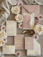 HOCHZEITS EINLADUNGEN geprägte Einladungen Blush Gold Hochzeits Einladung mit chiffon zerrissenem Bogen, Verpackung Goldene Elegante Rosen Florale Hochzeits Einladung mit 3D Prägung Blumen25