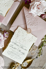 HOCHZEITS EINLADUNGEN geprägte Einladungen Rosa Hochzeitskarten – Prägung mit floralen Motiven, Chiffonband, unregelmäßige Ränder, Wachssiegel33