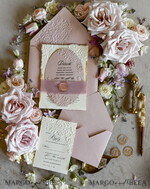 HOCHZEITS EINLADUNGEN geprägte Einladungen Rosa Hochzeitskarten – Prägung mit floralen Motiven, Chiffonband, unregelmäßige Ränder, Wachssiegel33