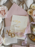 HOCHZEITS EINLADUNGEN geprägte Einladungen Rosenquarz Hochzeits Einladung mit chiffon zerrissenem Bogen und spiegelgoldenem Monogramm, Pergamentverpackung Goldene Elegante Rosen Flieder Hochzeits Einladung mit 3D prägten Blumen.24