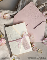 HOCHZEITS EINLADUNGEN geprägte Einladungen Feine Kunstgeprägte Blinde Elfenbein Gold Hochzeitseinladung, Goldene geprägte Rosen Florale Hochzeitseinladung, Boho Ecru Geprägte Einladungskollektion, Baumwollpapier Hochzeitseinladungskollektion, Ziegelrand Einladungen, Zerrissene Kanten Hochzeitseinladungen gold.26