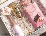 Geschenke zum Muttertag Geschenkset Entspannung Edles Muttertagsgeschenk: Geschenkbox mit Lindor Pralinen, glitzerndem Sekt, Rosenkerze & Champagnerglas – liebevolle Überraschung für Mama4