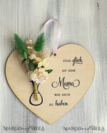 Geschenke zum Muttertag Grußkarten für Mama Geschenkidee zum Muttertag Holz-Herz mit Trockenblumen – Hängeschild mit Spruch für Mama Muttertagskarte mit Herz2