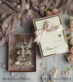 Geschenke zum Muttertag Grußkarten für Mama Statuette mit Widmung für Mama – Geschenk in eleganter Box mit Trockenblumen & Herz Geschenk zum Muttertag Geschenkidee zum Muttertag6