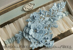 BRAUT Bolero, Kleider, Strumpfband Geschenkidee für die Braut Strumpfband Elegantes Braut-Strumpfband-Set mit blauer Spitze, Initialenband und Grußkarte in Geschenkbox.5