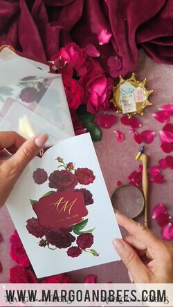 HOCHZEITS EINLADUNGEN Gold / Roségold / Silber / Glitzer Luxuriöse arabische Hochzeitskarten Suite, goldene Glanz Hochzeitskarten, glamouröse burgunderfarbene indische Hochzeitskarten, florale Pocket-Hochzeitskarten mit goldenen Quasten.4