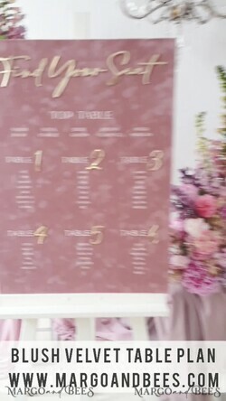 TISCHPLÄNE UND WILLKOMMENSCHILDER FÜR HOCHZEITEN Plexi Gold / Samt Blush-pink Samt und Gold Modernes Samt-Sitzplan, 3D Elegantes Finde deinen Platz - Sitzplan, Luxuriöser Hochzeitstischplan, Hochzeitsdekoration mit goldenen Buchstaben - Goldene Empfangsbeschilderung - Individuelles Zeremonieschild11
