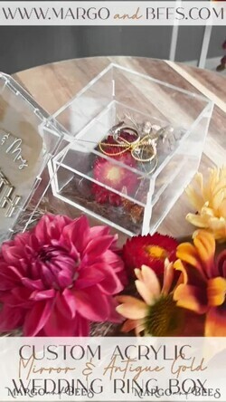 RINGTRÄGERBOXEN & KISSEN Klarer Gold-Acrylringbox Ringbox für die Hochzeitszeremonie 3 Ringe, klare Acrylgoldene Hochzeitsringbox für die Zeremonie, Boho Glam Hochzeitsringboxen, luxuriöse Acrylgoldringbox doppelte benutzerdefinierte Farben.11