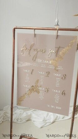 TISCHPLÄNE UND WILLKOMMENSCHILDER FÜR HOCHZEITEN Plexi Gold / Samt Elegantes klares Hochzeitsset Acryl Finde deinen Platz, personalisierter Hochzeitsbeige Tischplan, akrylklar tan transparent und golden modernes klares transparentes Sitzschema, 3D elegantes Finde deinen Platz - Sitzplan, goldener Luxus Hochzeits Tischplan, Hochzeitsdekoration mit goldenen Buchstaben - Goldene Empfangsbeschilderung - Individuelles Tan Zeremonieschild.16